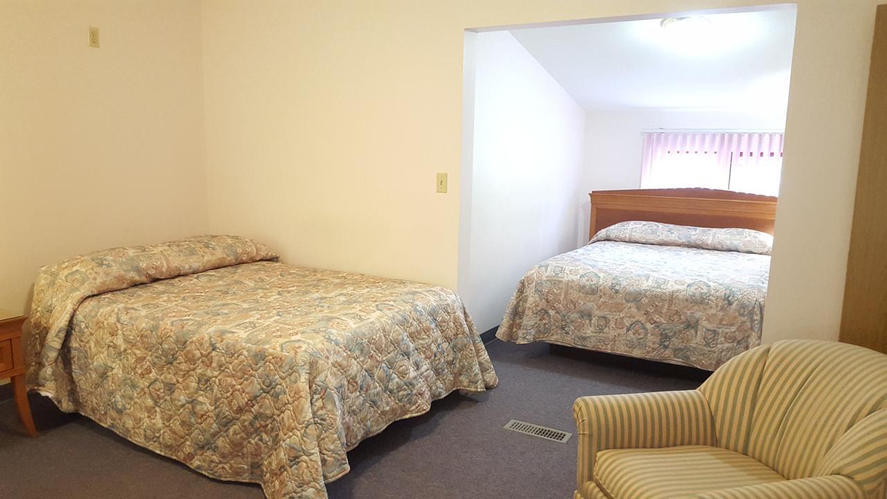 Cumbrian Inn Bella Coola Экстерьер фото